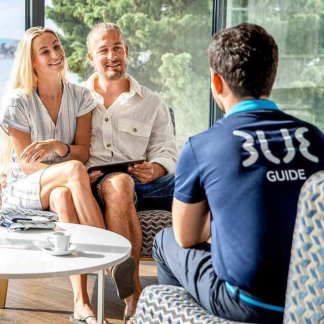 TUI BLUE Guide berät Urlauber