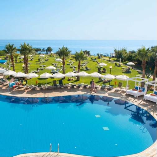 TUI BLUE Atlantica Sea Breeze Aussenansicht Pool Erwachsenenhotel Zypern